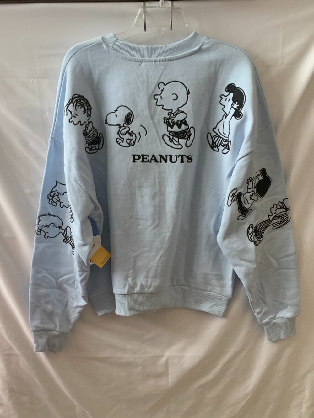 PEANUTS Snoopy & Friends Embroidered Crew Neck Sweater in Blue Sz MEDIUM - Picture 3 of 3